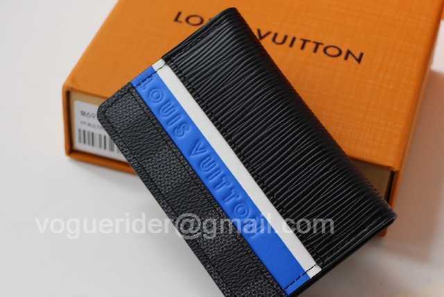 M69536 Passport Holder
