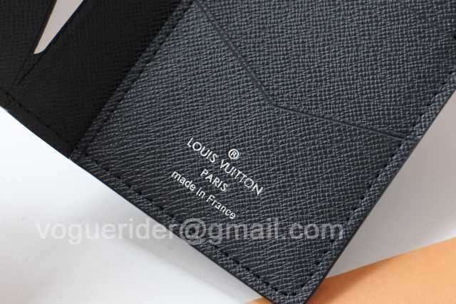 M69536 Passport Holder