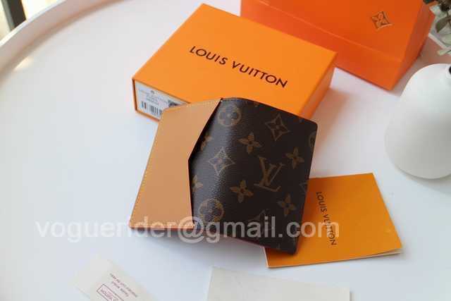 M68902 Passport Holder