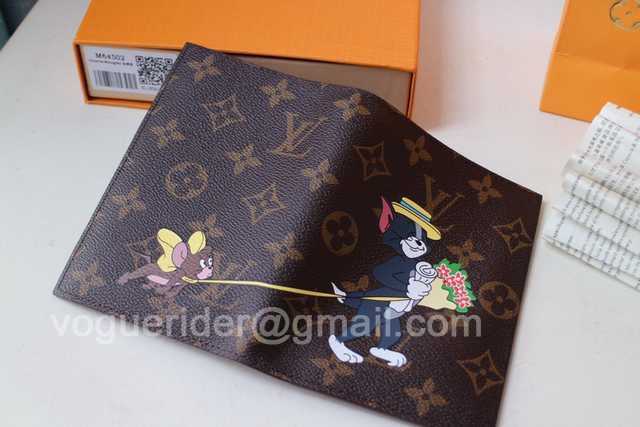 M64411 Passport Holder