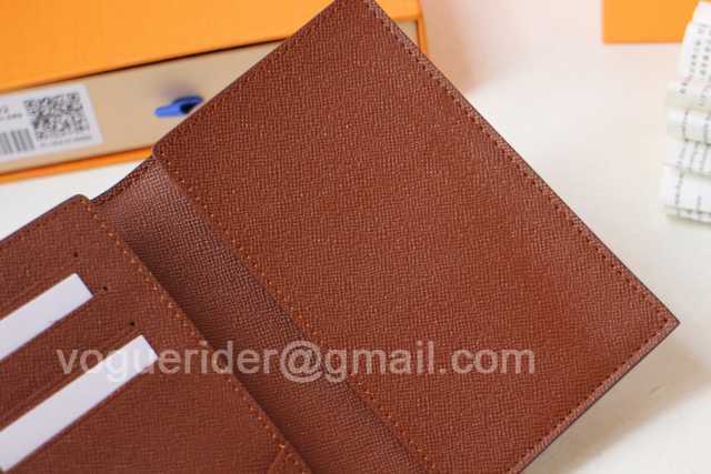 M64411 Passport Holder