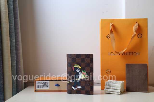 M64411 Passport Holder M64411 Passport Holder