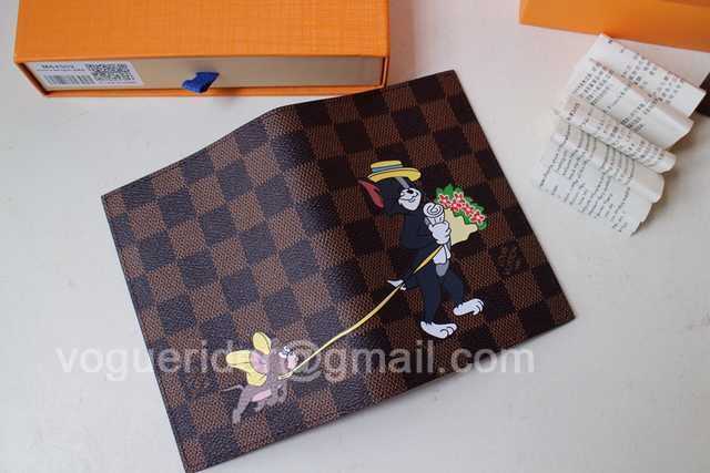 M64411 Passport Holder M64411 Passport Holder
