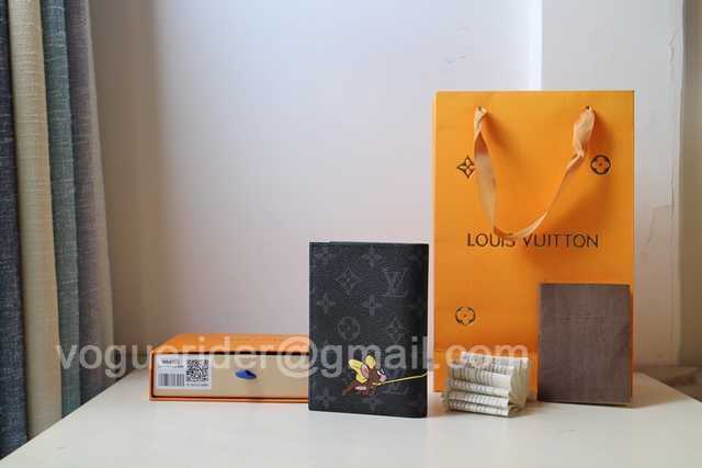 M64411 Passport Holder M64411 Passport Holder