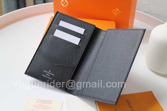 M64411 Passport Holder