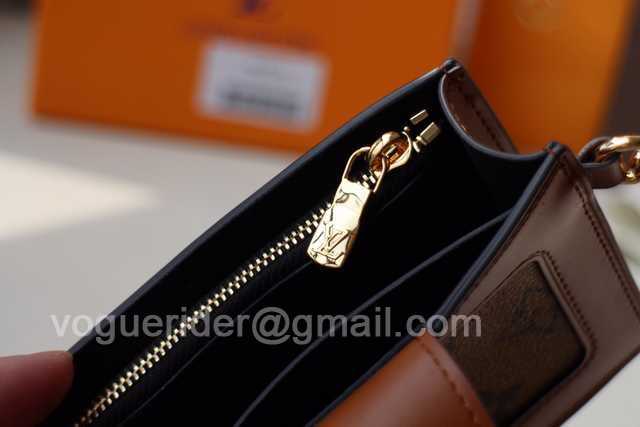 M68751 Dauphine Multicates