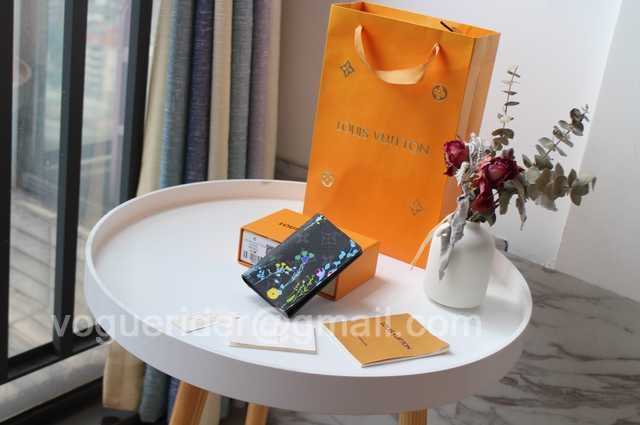 M61696 Passport Holder M61696 Passport Holder