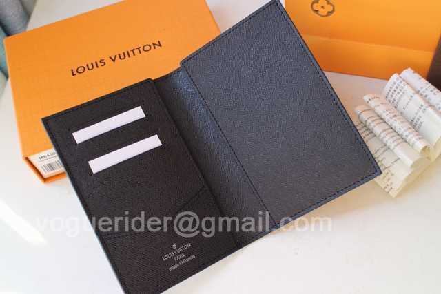 M64411 Passport Holder