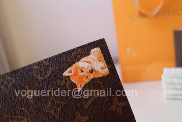 M64411 Passport Holder