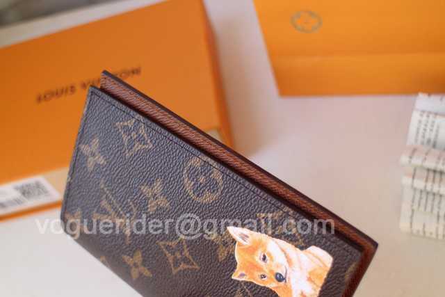 M64411 Passport Holder