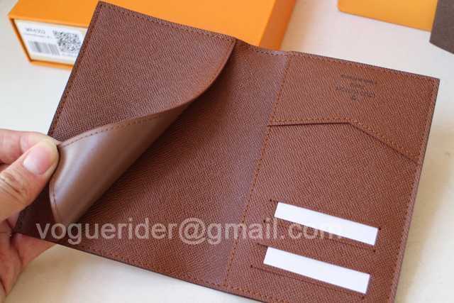 M64411 Passport Holder M64411 Passport Holder