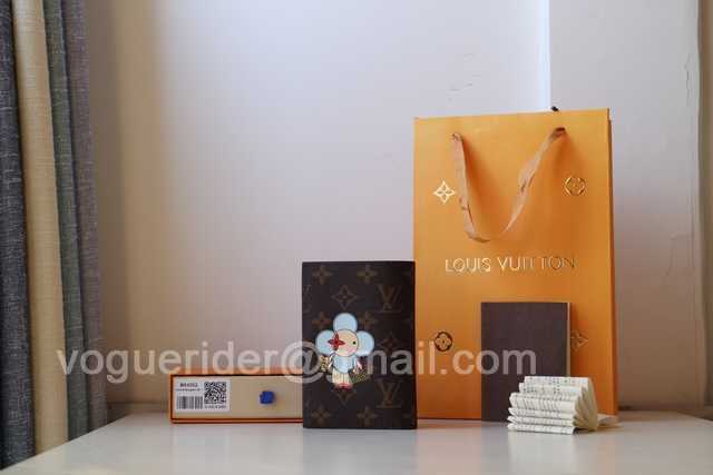 M64411 Passport Holder M64411 Passport Holder