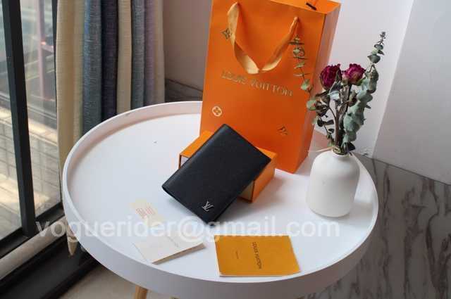 M62089 Passport Holder