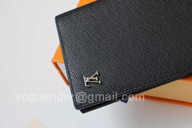 M62089 Passport Holder
