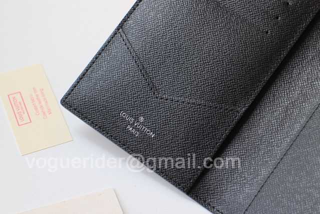 M62089 Passport Holder