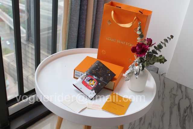 M64502 Passport Holder