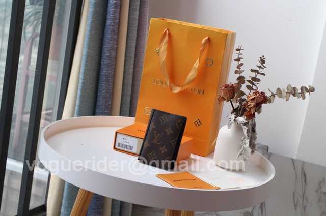 M60111 Passport Holder M60111 Passport Holder