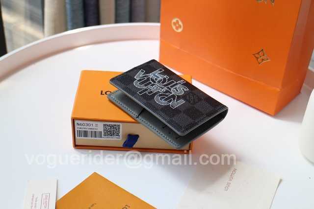 N60301 Passport Holder