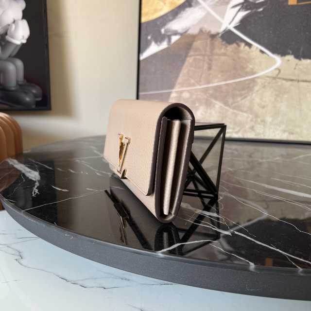 M61249 Capucines 20 M61249 Capucines 20