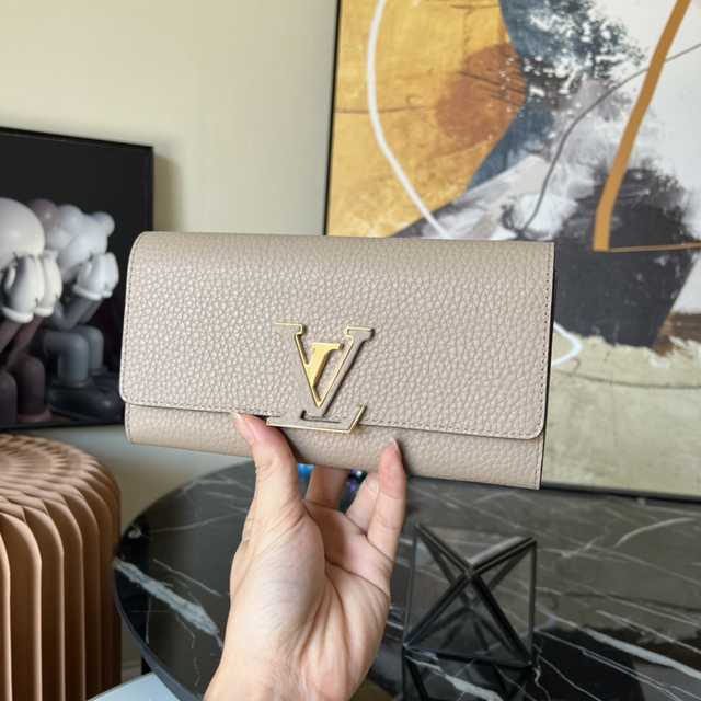 M61249 Capucines 20 M61249 Capucines 20