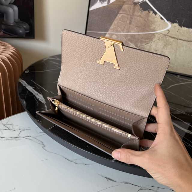 M61249 Capucines 20 M61249 Capucines 20