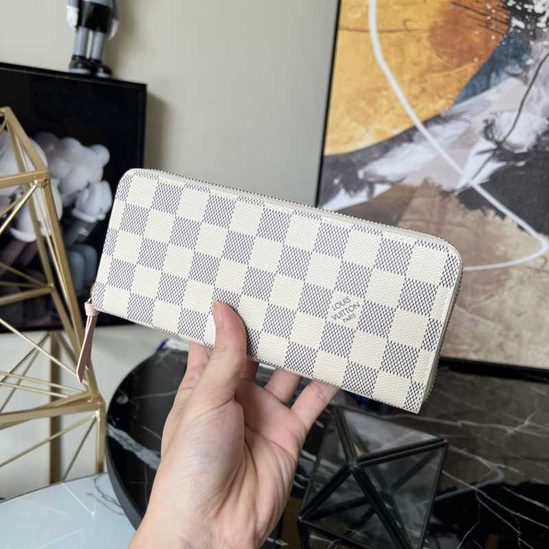 N61264 Clemence Wallet 19 N61264 Clemence Wallet 19