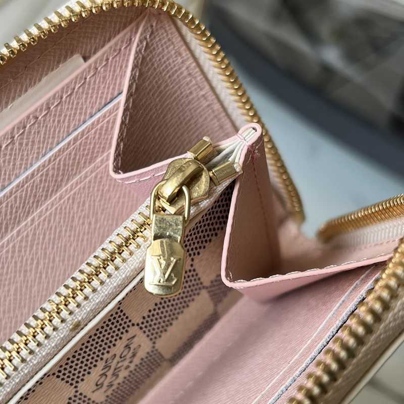 N61264 Clemence Wallet 19 N61264 Clemence Wallet 19