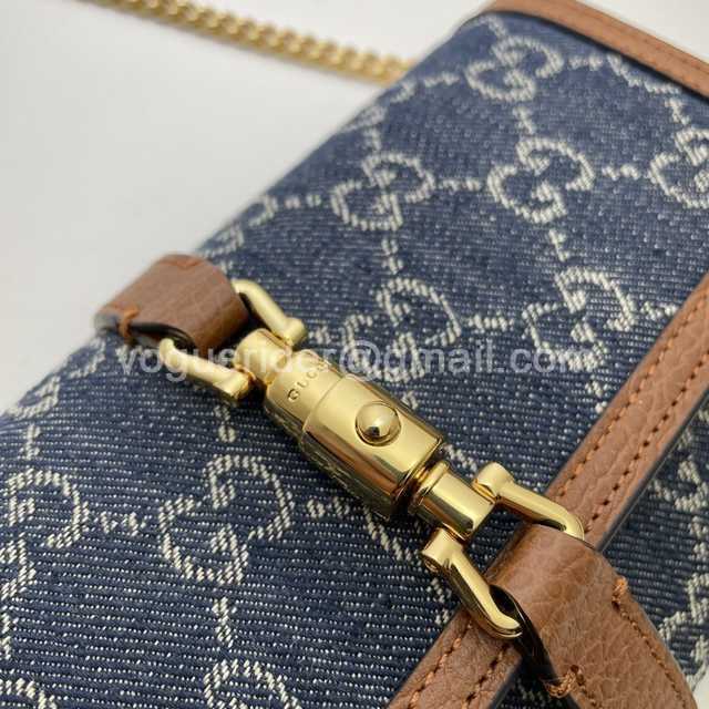 Jackie1961 652681 19