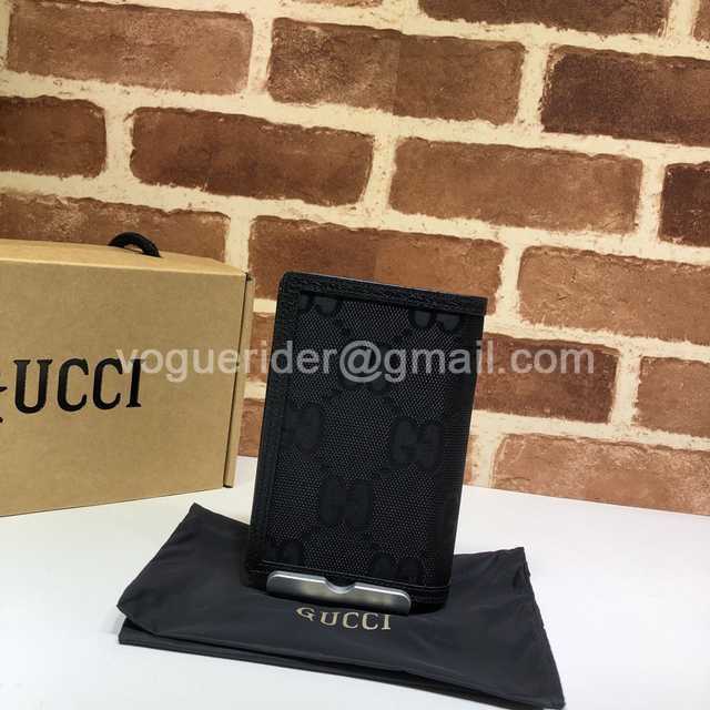 625584 Passport Holder