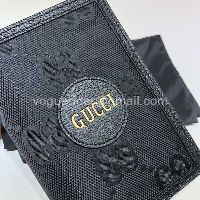 625584 Passport Holder