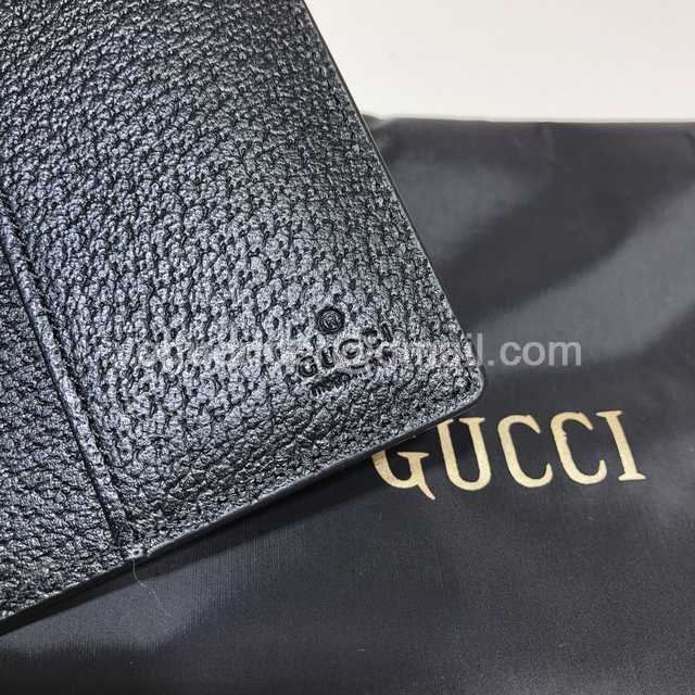 625584 Passport Holder