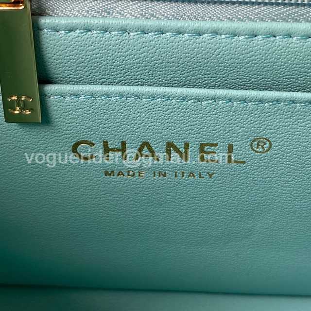 1115 Square 17 1115 Square 17