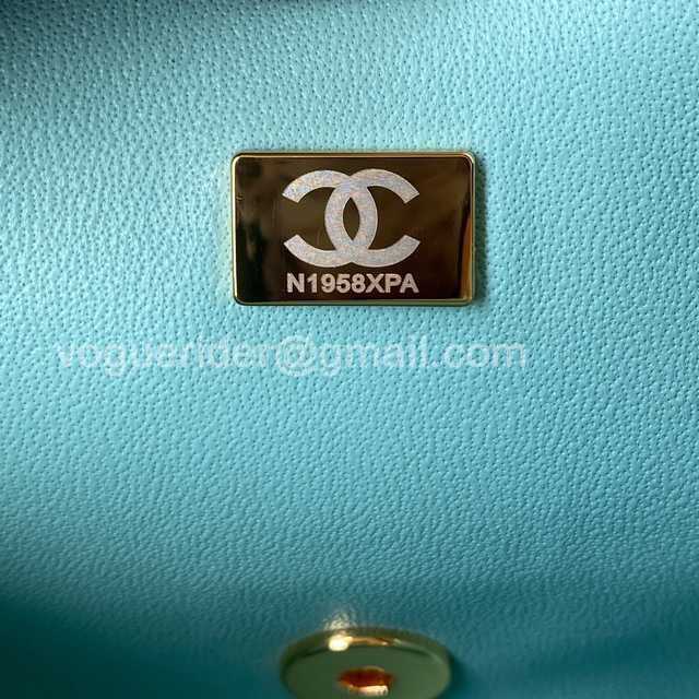 1115 Square 17 1115 Square 17