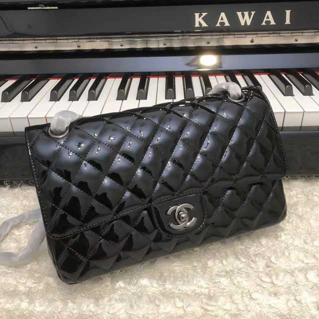 1112 Medium 25cm Patent Leather