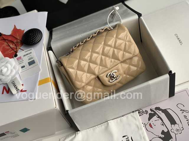 1115 Square 17 Patent leather