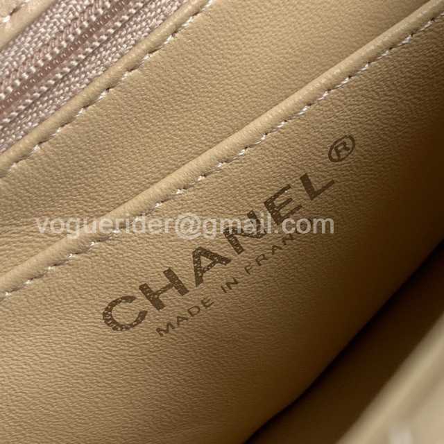 1115 Square 17 Patent leather