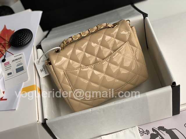 1115 Square 17 Patent leather