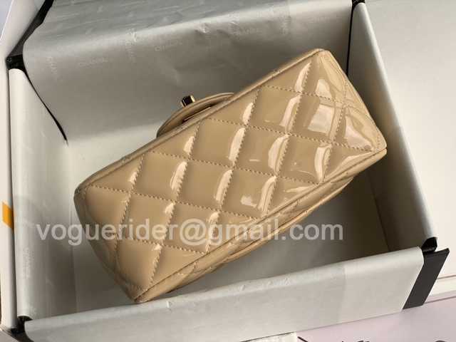 1115 Square 17 Patent leather