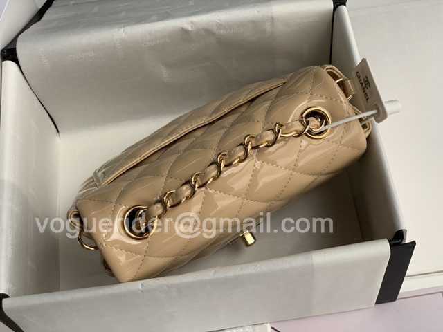 1115 Square 17 Patent leather