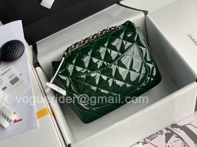 1115 Square 17 Patent leather