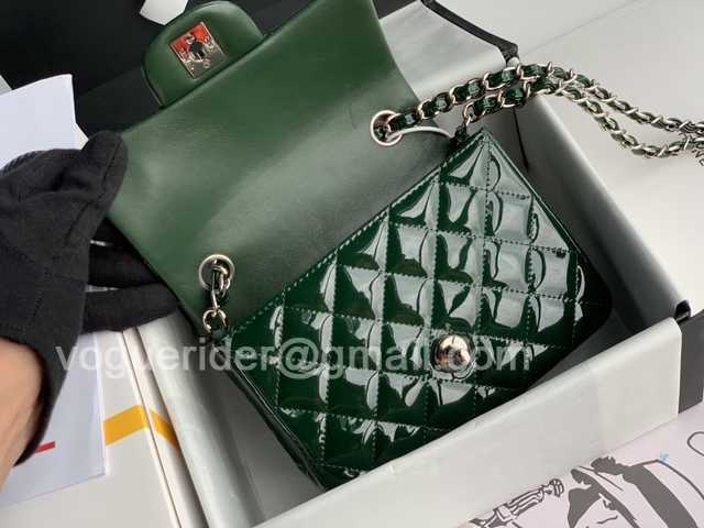 1115 Square 17 Patent leather