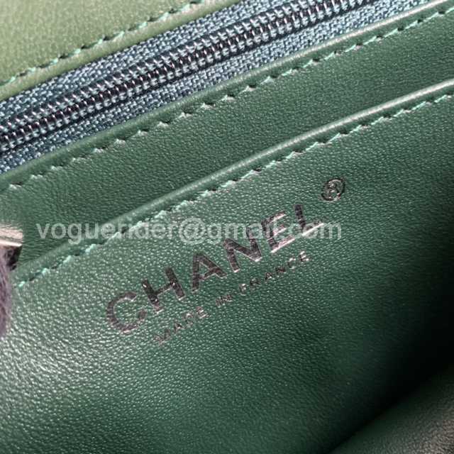 1115 Square 17 Patent leather