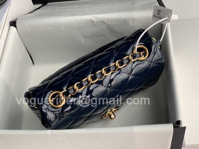 1115 Square 17 Patent leather