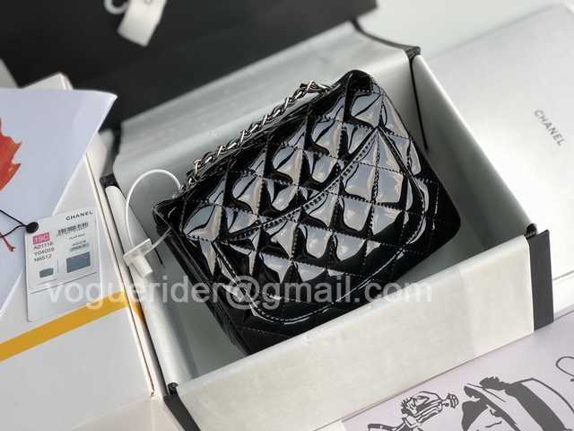 1115 Square 17 Patent leather