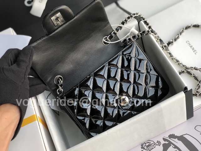 1115 Square 17 Patent leather