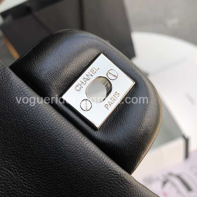 1115 Square 17 Patent leather