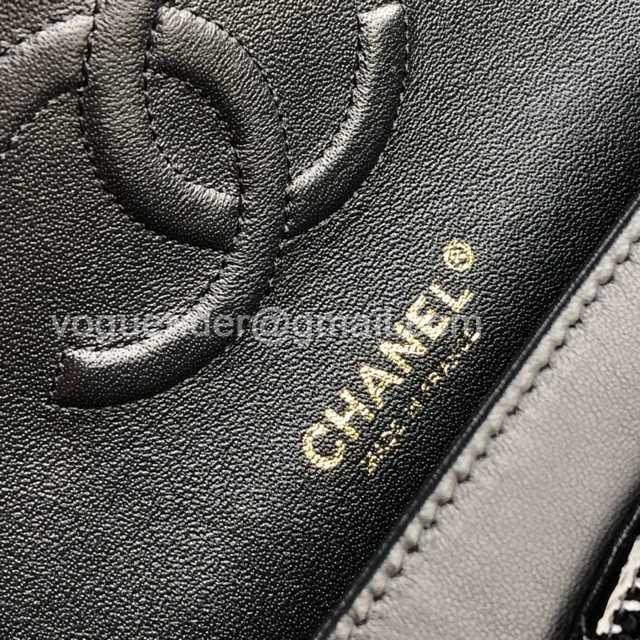 1112 Medium 25cm Patent Leather