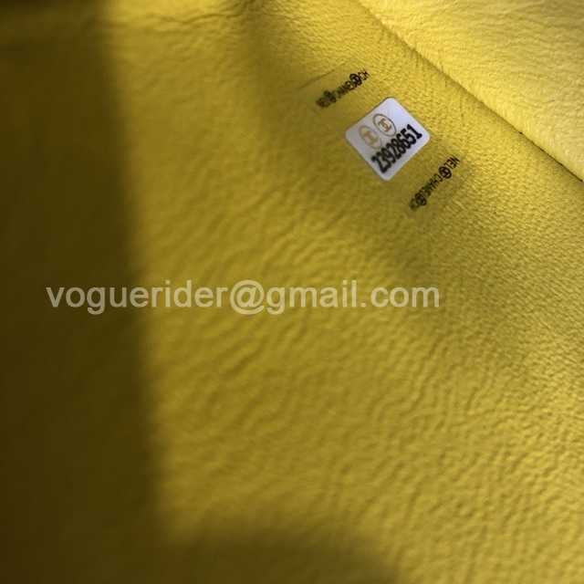 1115 V Square 17 1115 V Square 17