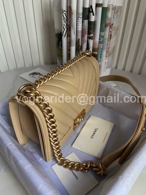 67086 V Lambskin 25 67086 V Lambskin 25