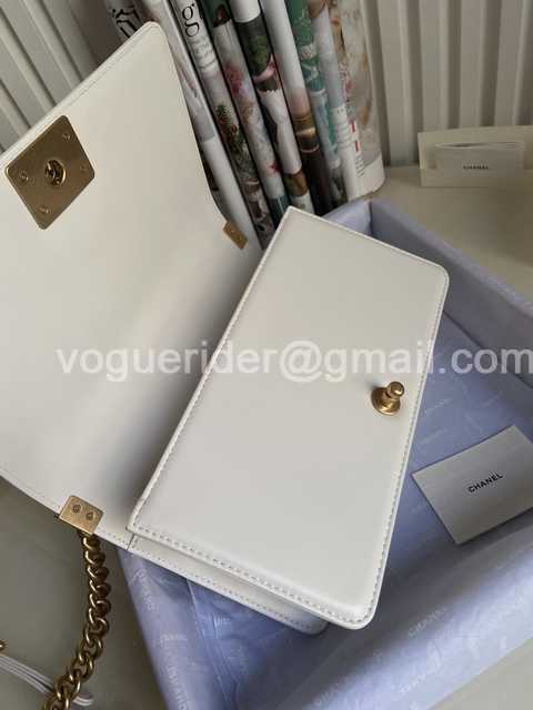 67086 V Lambskin 25 67086 V Lambskin 25
